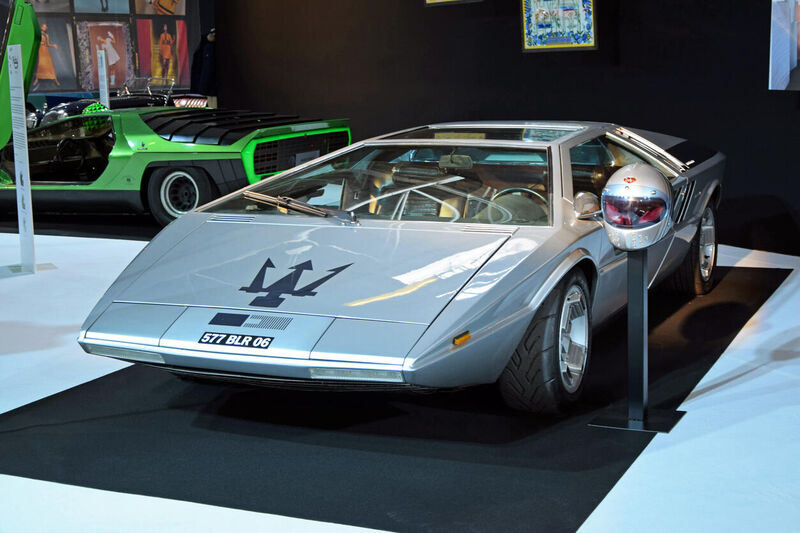 Futuristische concept car Maserati Boomerang 50 jaar